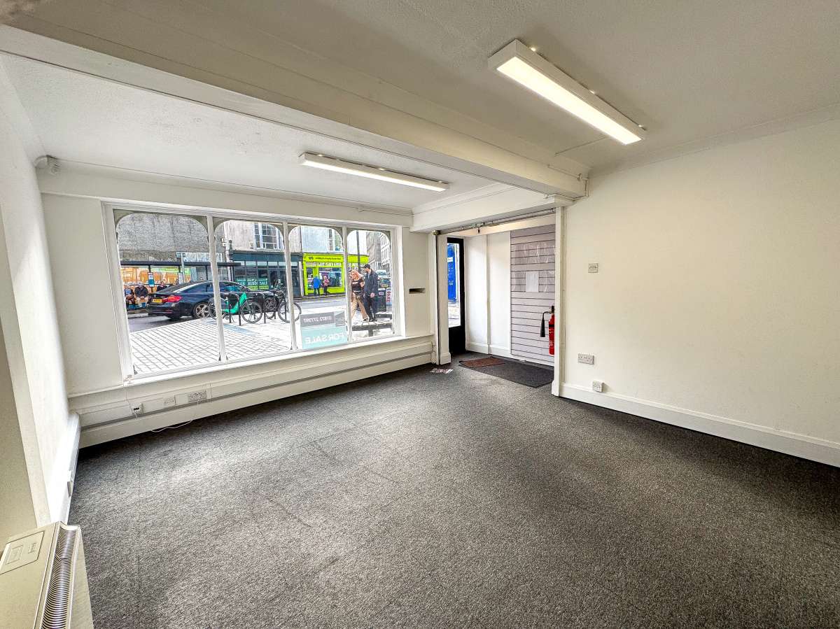 Retail/Shop in Truro - photo 4