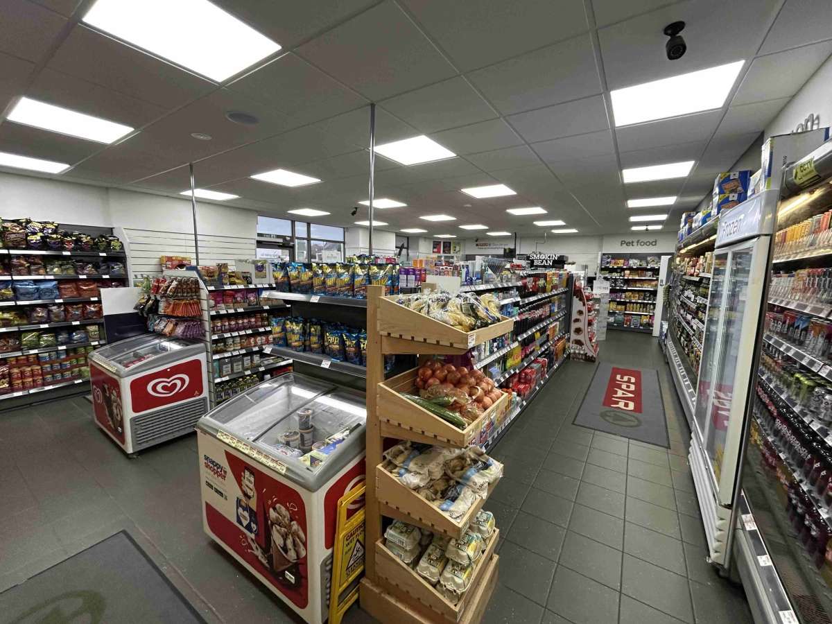 Retail/Shop in Camborne - photo 3