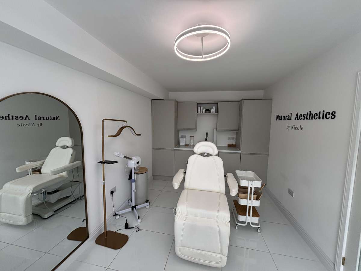 Retail/Shop in Hemsworth - photo 4