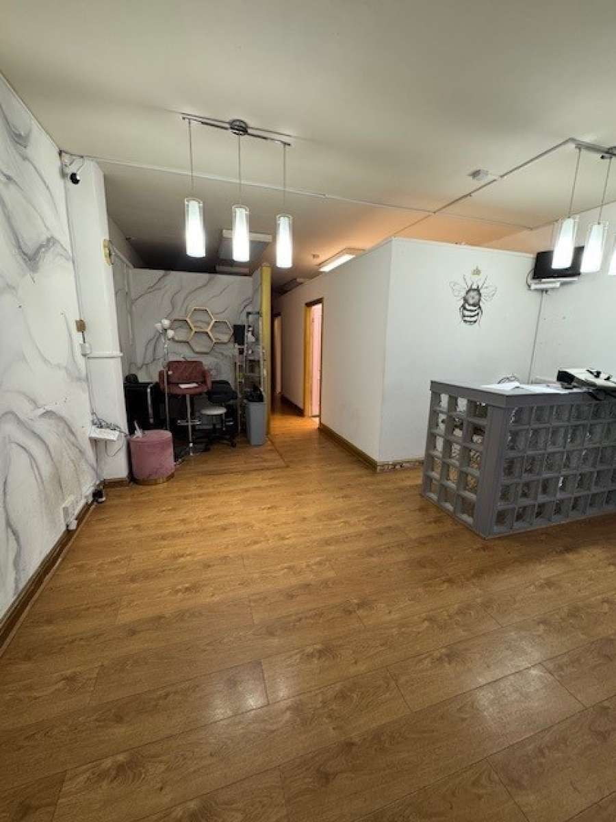 Retail/Shop in Uttoxeter - photo 2