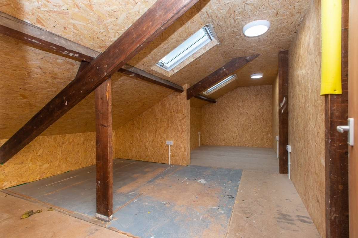 Retail/Shop in Plymouth - photo 4