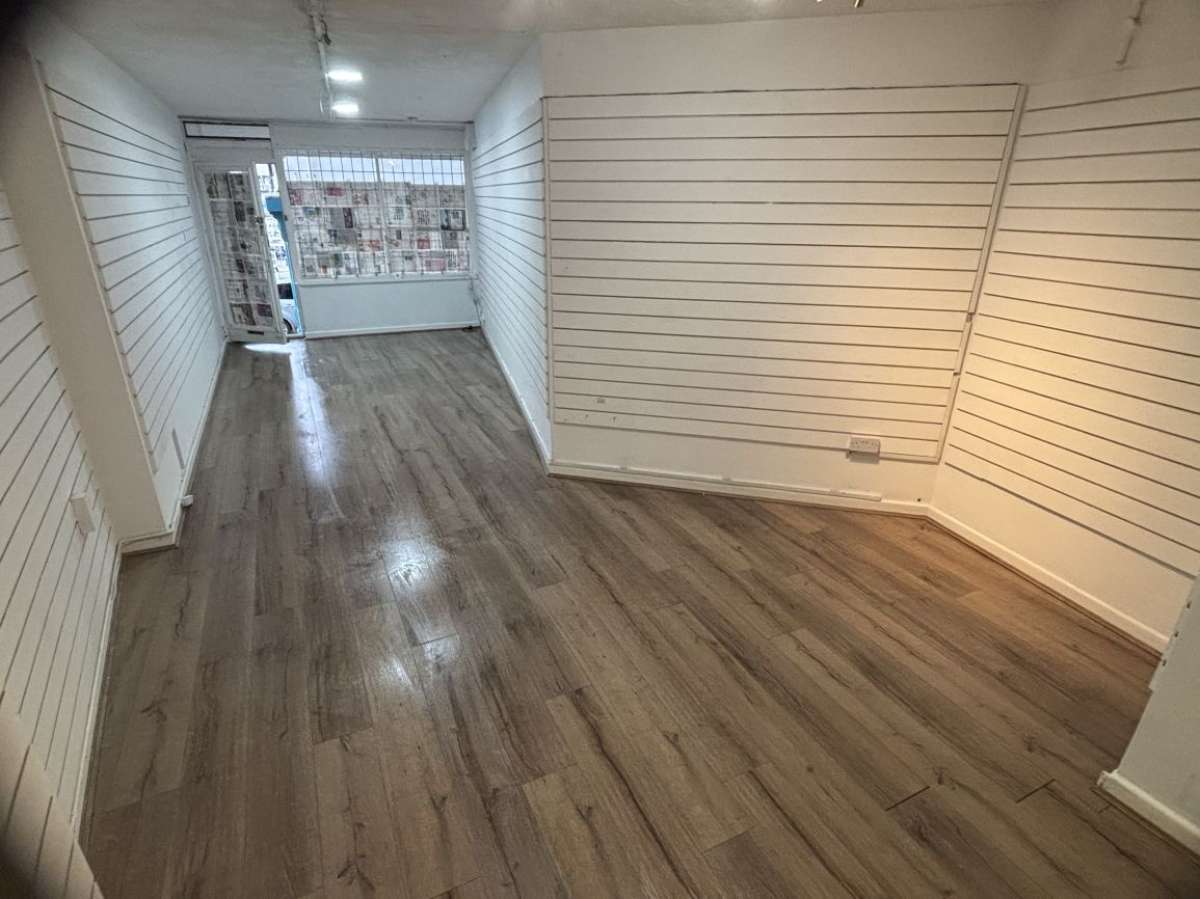 Retail/Shop in Plymouth - photo 4