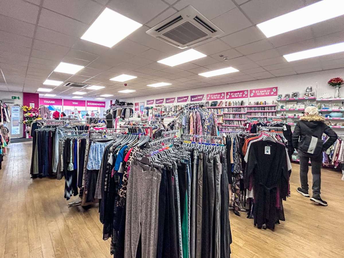 Retail/Shop in Bournemouth - photo 3