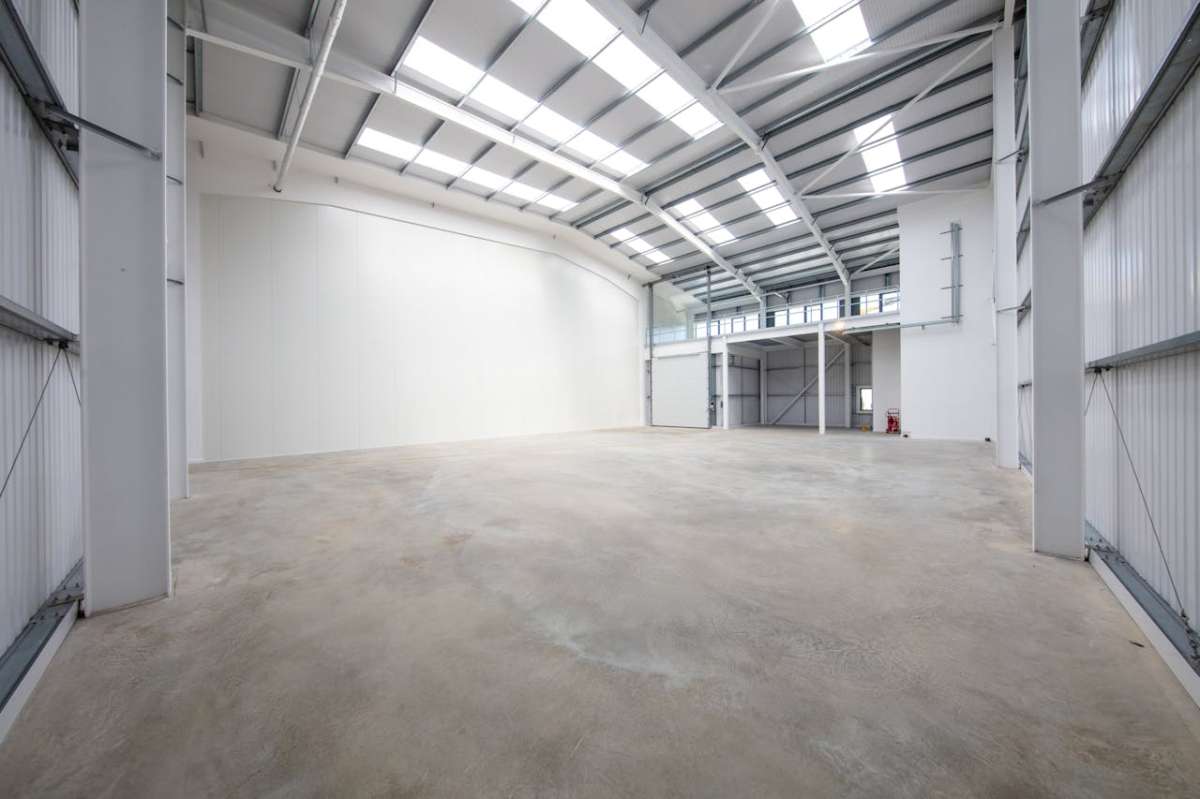 Retail/Shop in Wimborne - photo 4