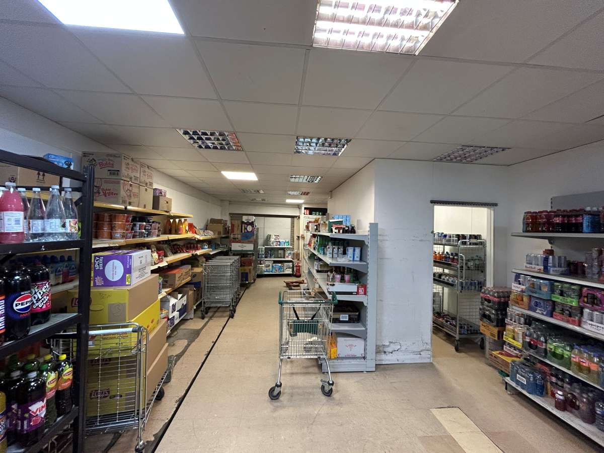 Retail/Shop in Leicester - photo 4