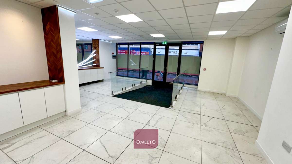 Retail/Shop in Derby - photo 3