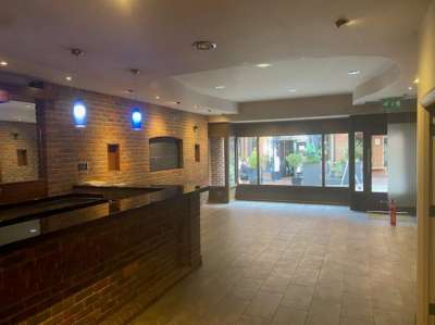 Retail/Shop in Dorking - photo 4