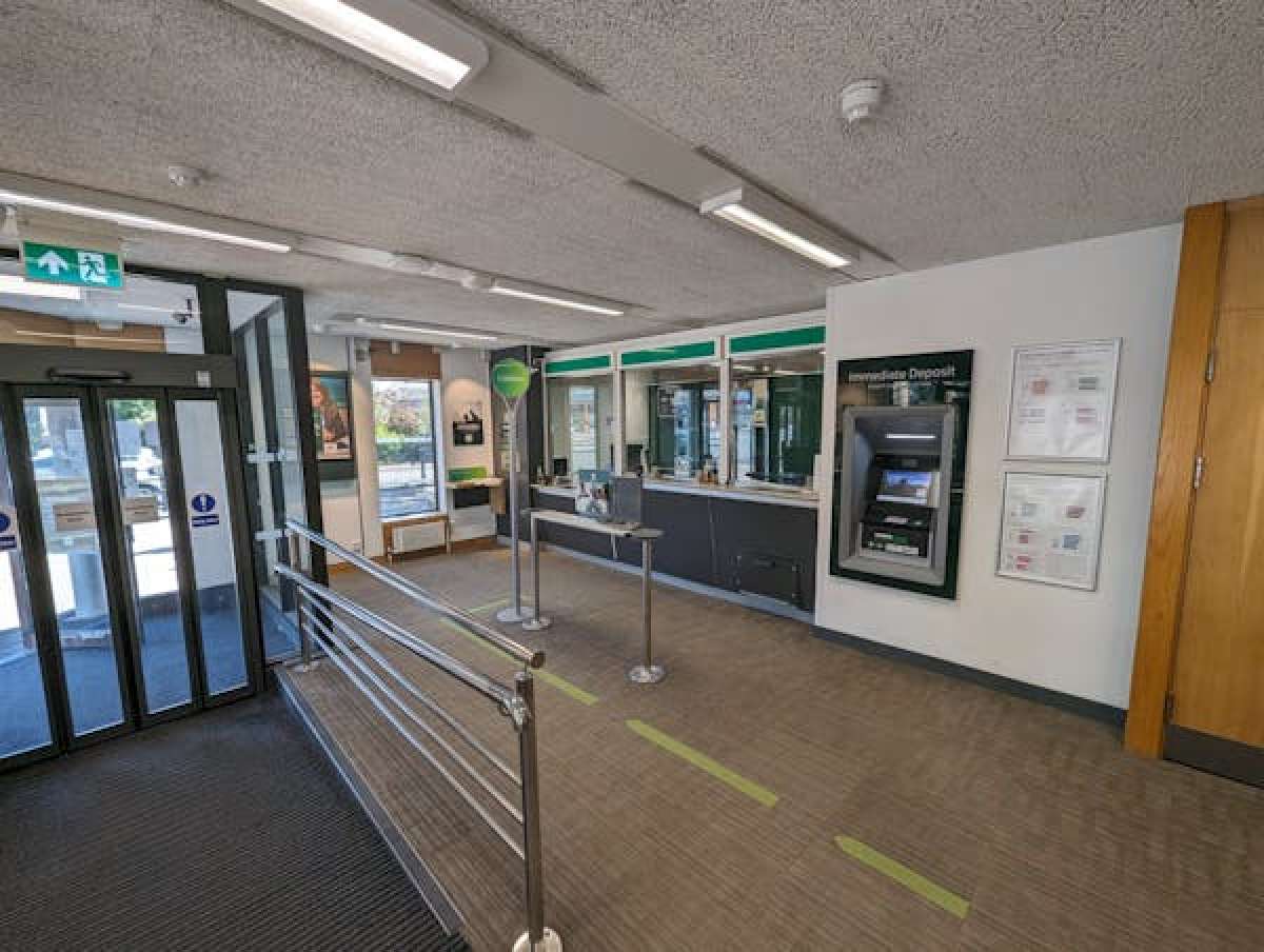 Retail/Shop in Liverpool - photo 2