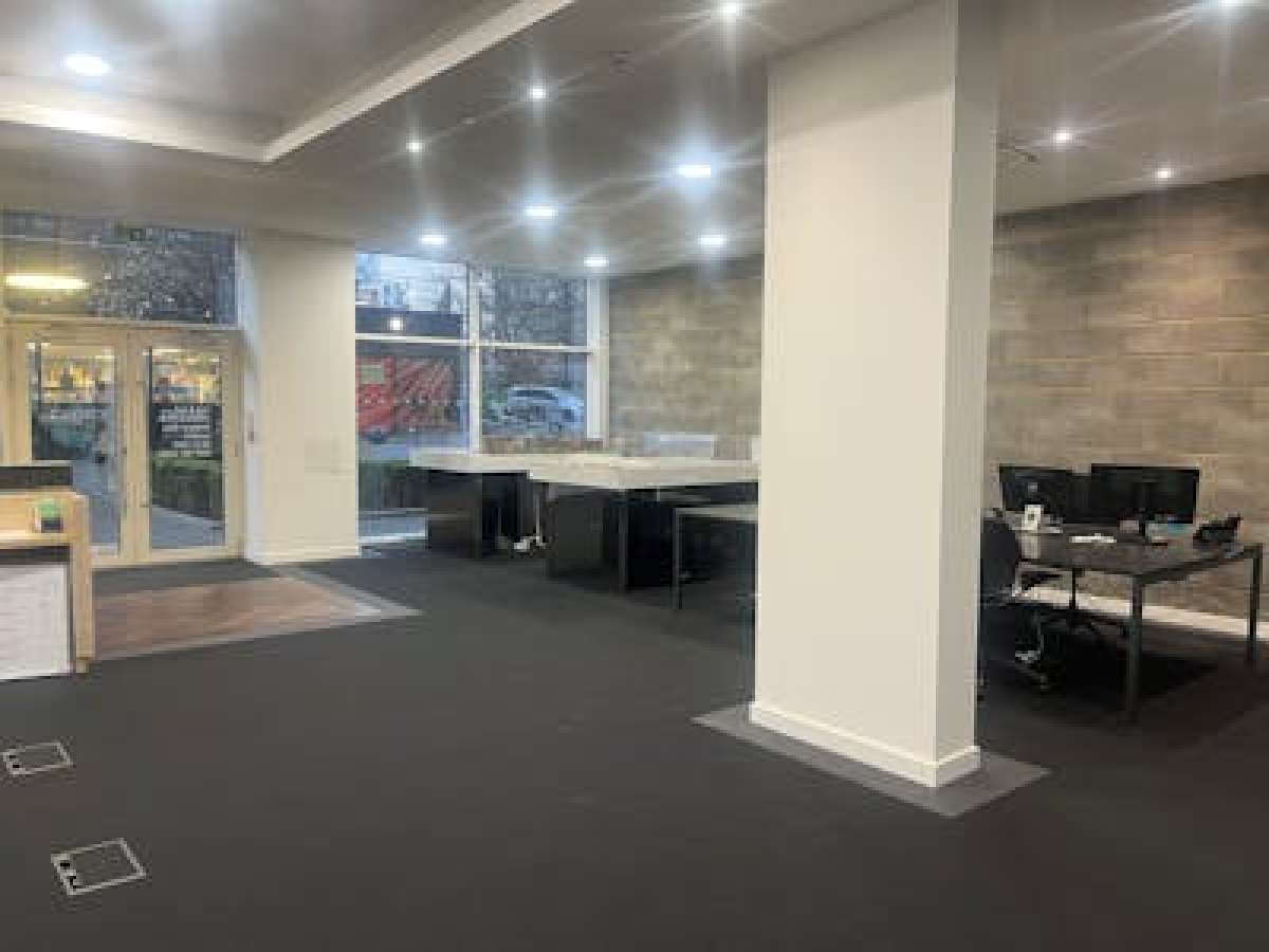 Retail/Shop in Surrey Quays - photo 2