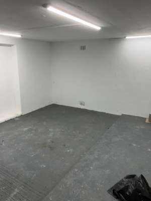 Retail/Shop in Chard - photo 3