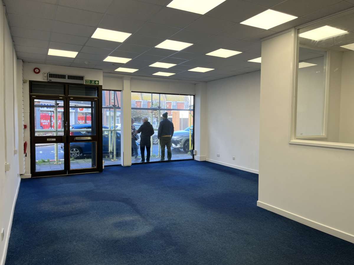 Retail/Shop in Exmouth - photo 3