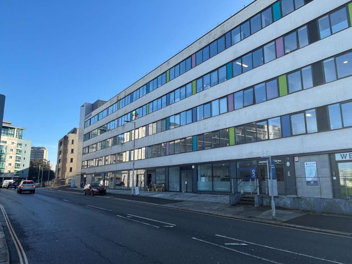 Retail/Shop in Plymouth - photo 2