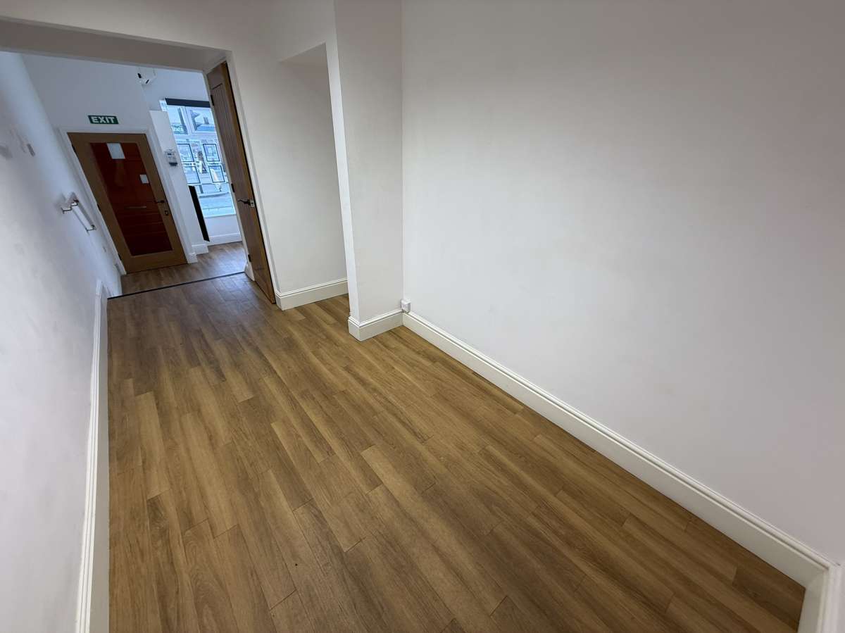 Retail/Shop in Leicester - photo 4