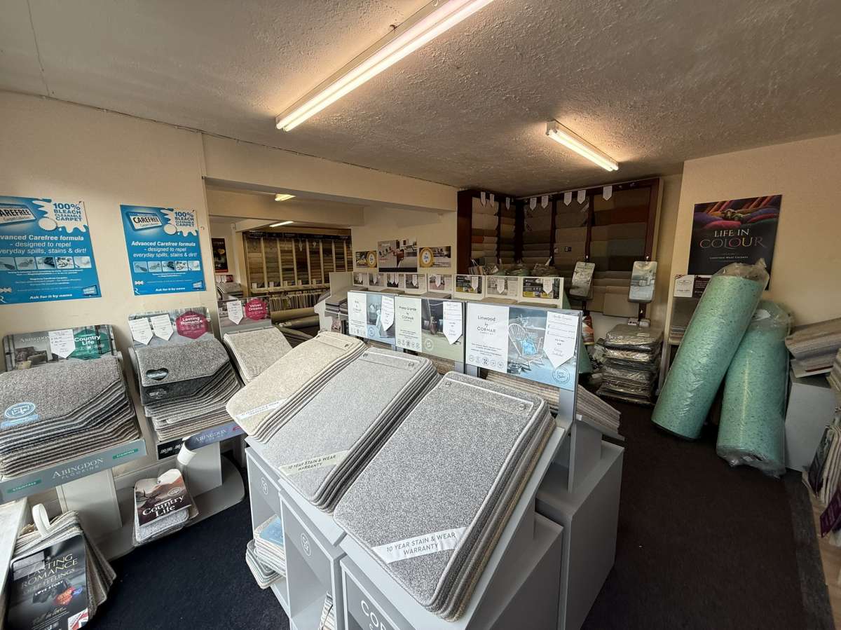 Retail/Shop in Hinckley - photo 4