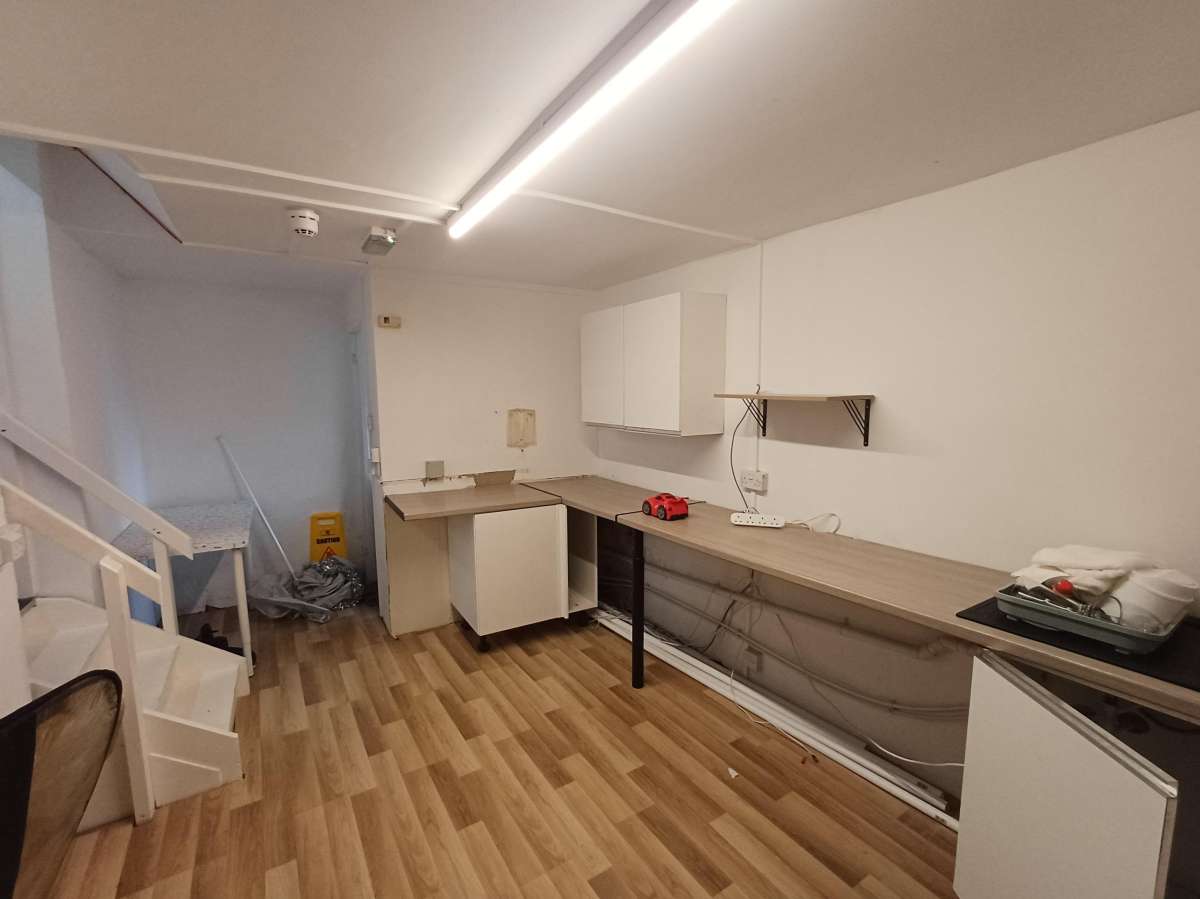 Retail/Shop in Redruth - photo 2