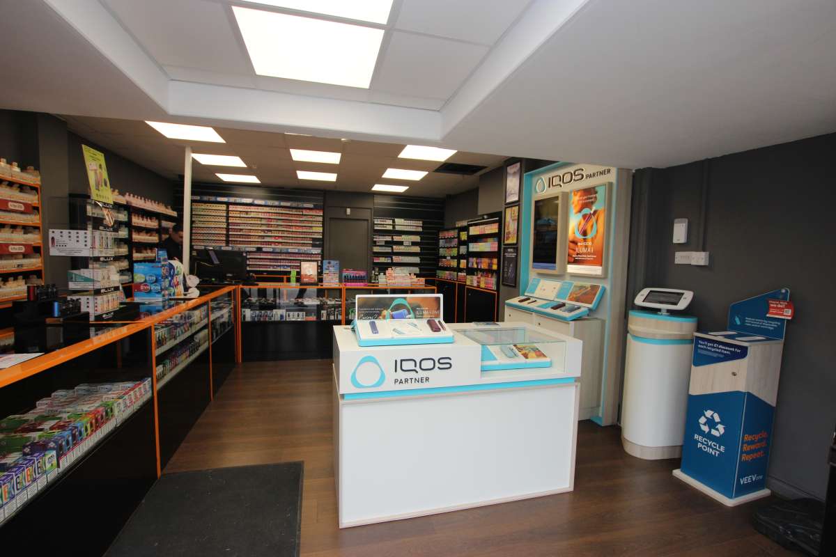 Retail/Shop in Lincoln - photo 2