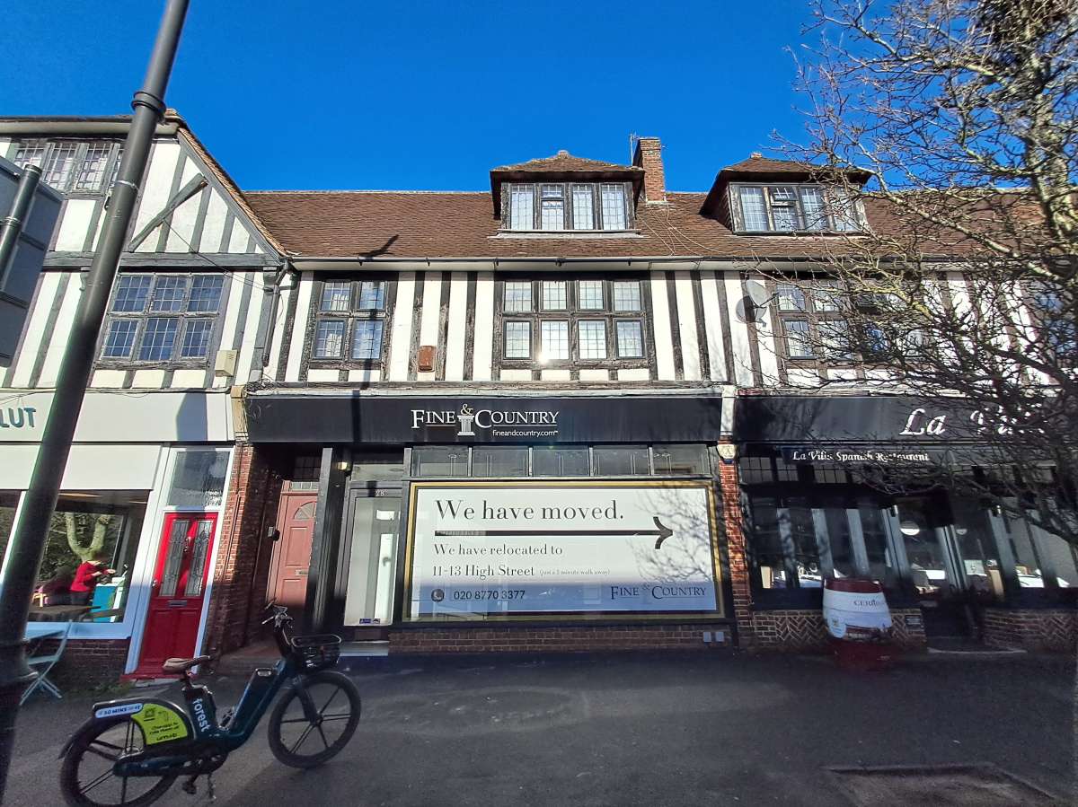 Retail in Cheam