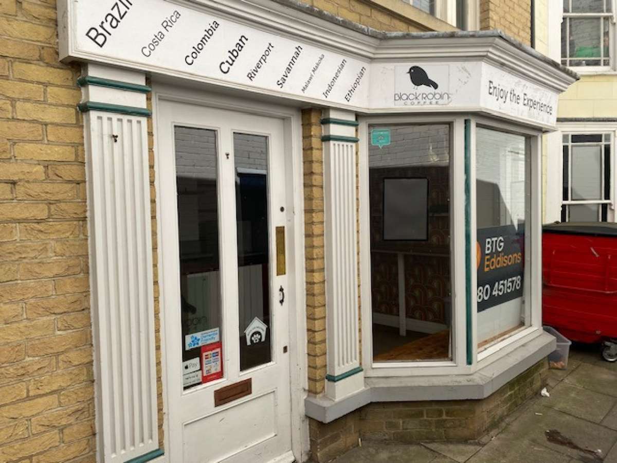Retail/Shop in St. Ives - photo 2
