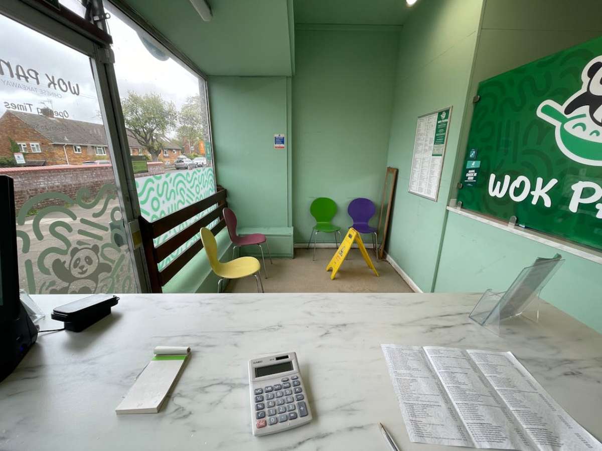 Retail/Shop in Winchester - photo 2