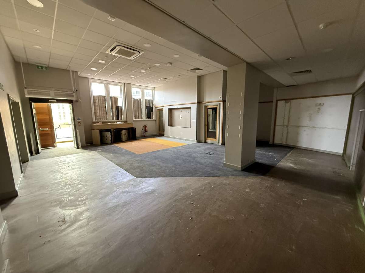 Retail/Shop in Hinckley - photo 2