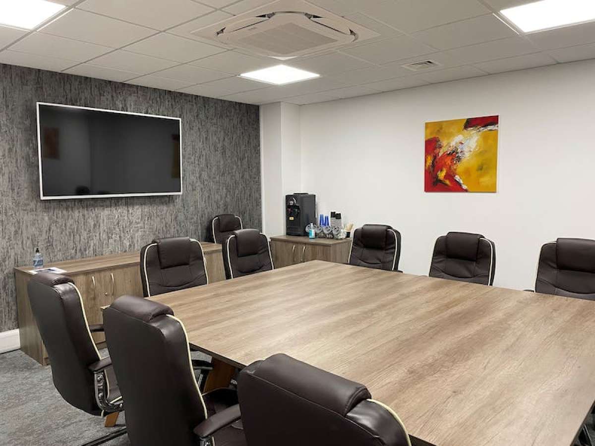 Retail/Shop in Fareham - photo 4