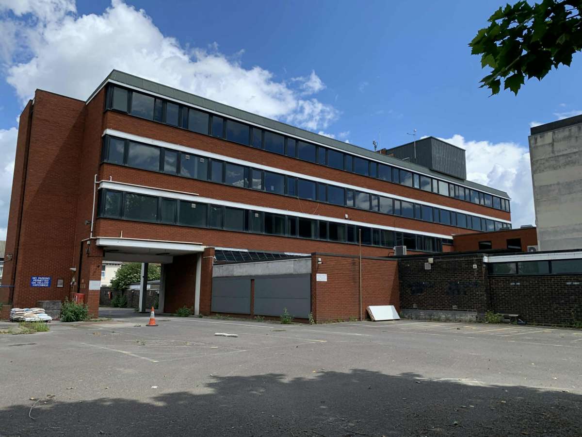 Retail/Shop in Havant - photo 4