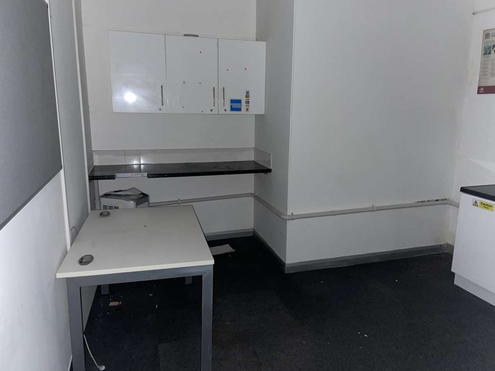 Retail/Shop in Manchester - photo 4