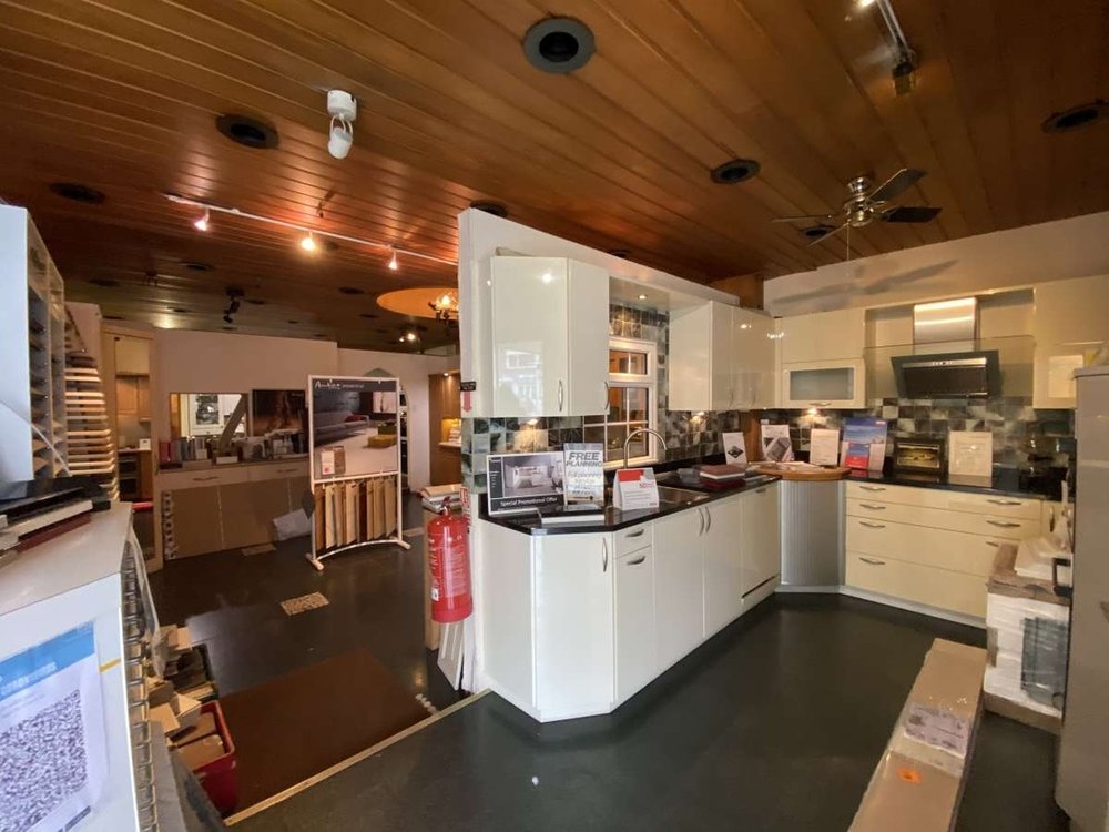 Retail/Shop in Plymouth - photo 2