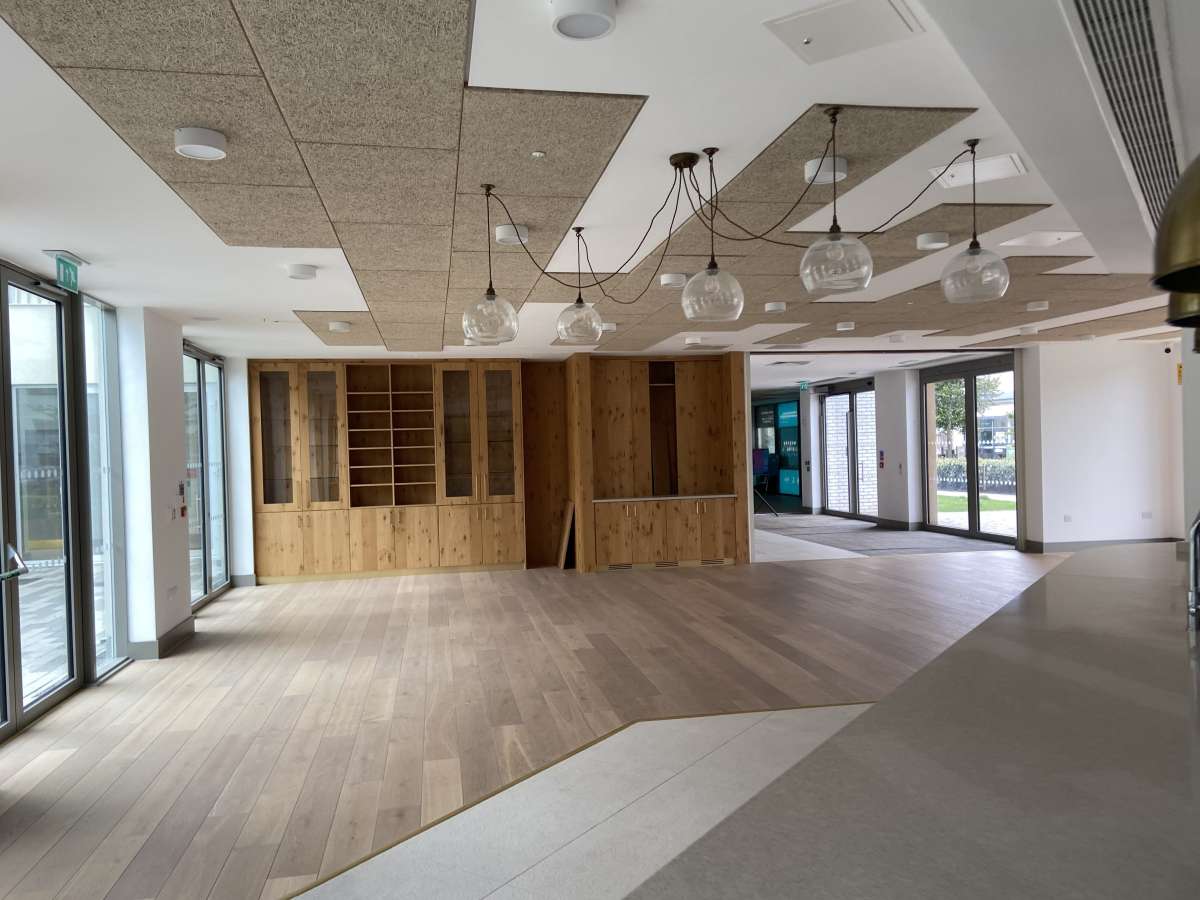 Retail/Shop in Bristol - photo 3