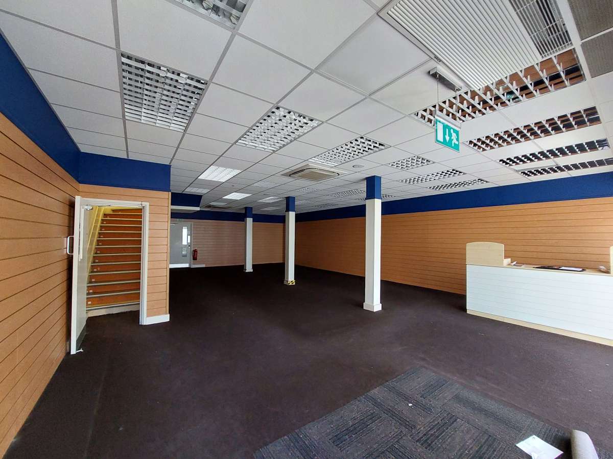 Retail/Shop in Montrose - photo 2