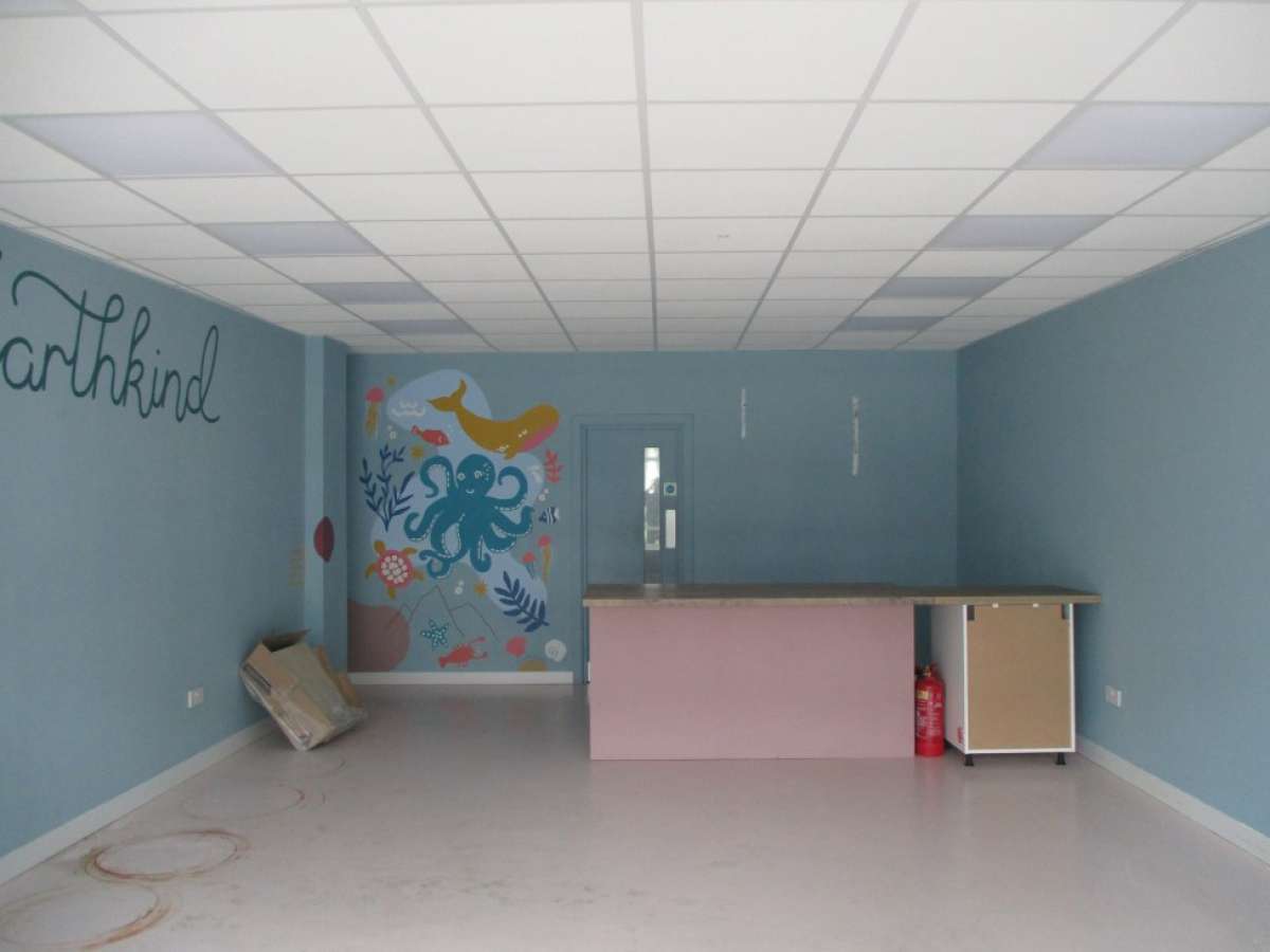 Retail/Shop in Plymouth - photo 2