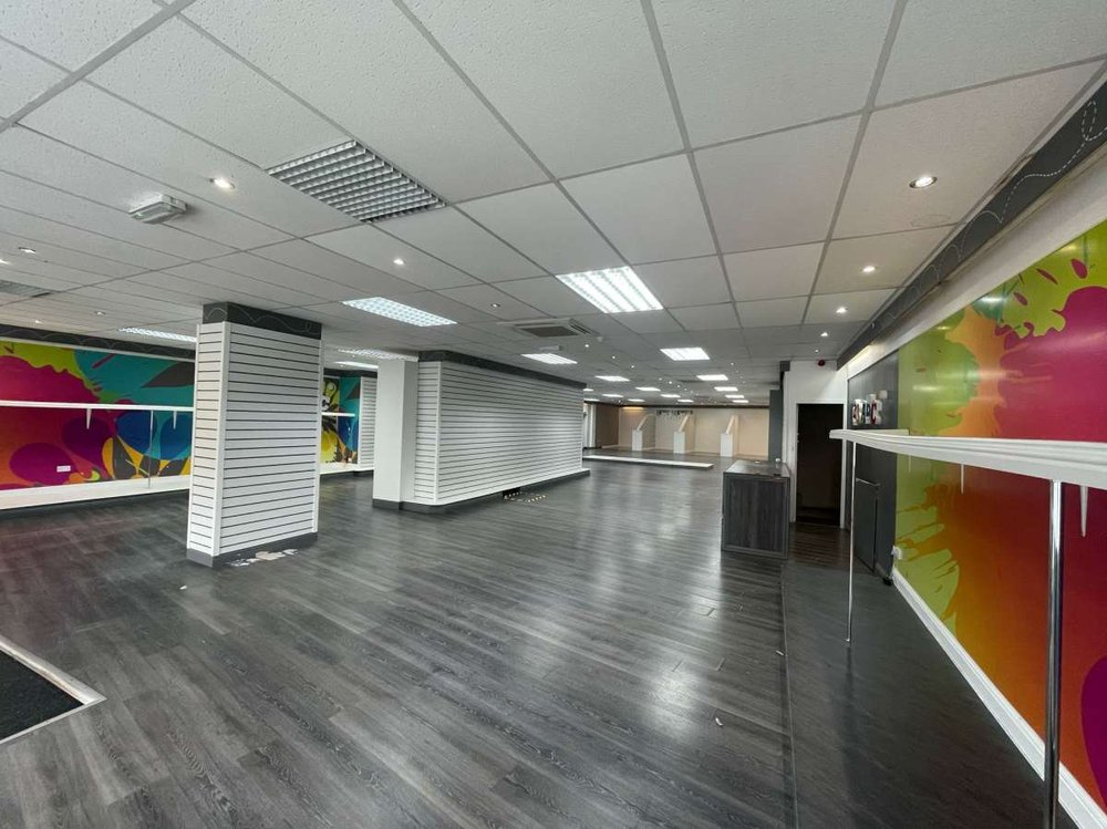 Retail/Shop in Kilmarnock - photo 2