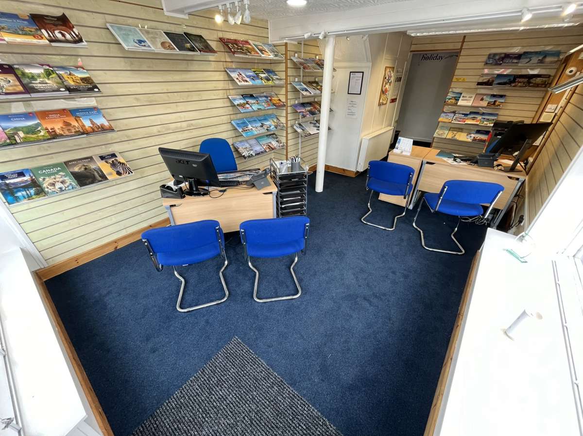 Retail/Shop in Hinckley - photo 2